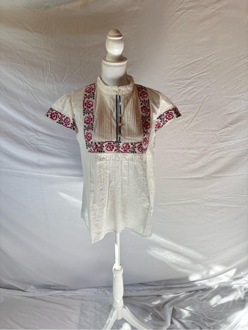 Solitaire Ivory Boho Top with Pink Floral Trim